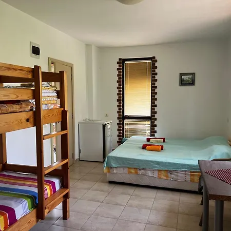 Zapovedni Rai Πανσιόν 4*