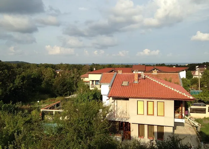 Zapovedni Rai Πανσιόν