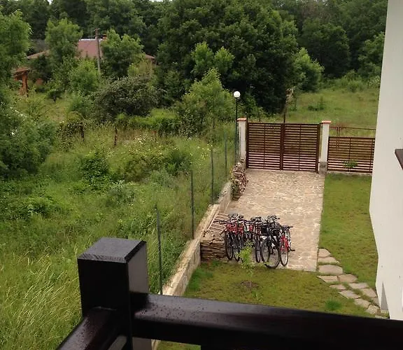 Zapovedni Rai Πανσιόν 4*