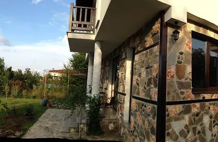 ゲストハウス Zapovedni Rai