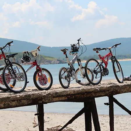 ゲストハウス Zapovedni Rai